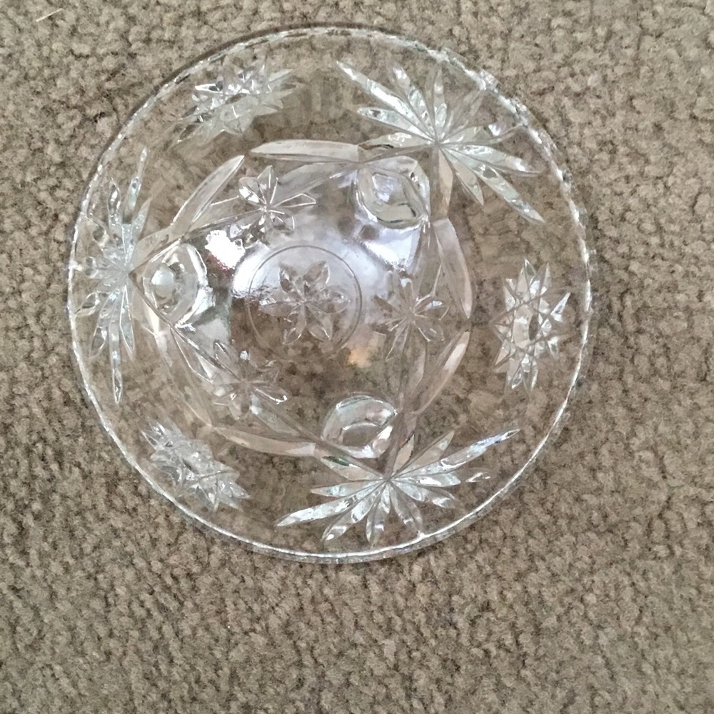 Clear Pressed Glass Starburst Pinwheel Footed Candy Dish‎ Scalloped Bowl - Picture 2 of 4